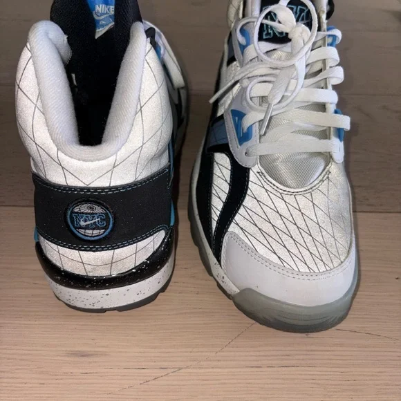 NIKE Bo Jackson Cross Trainer - Picture 2 of 4